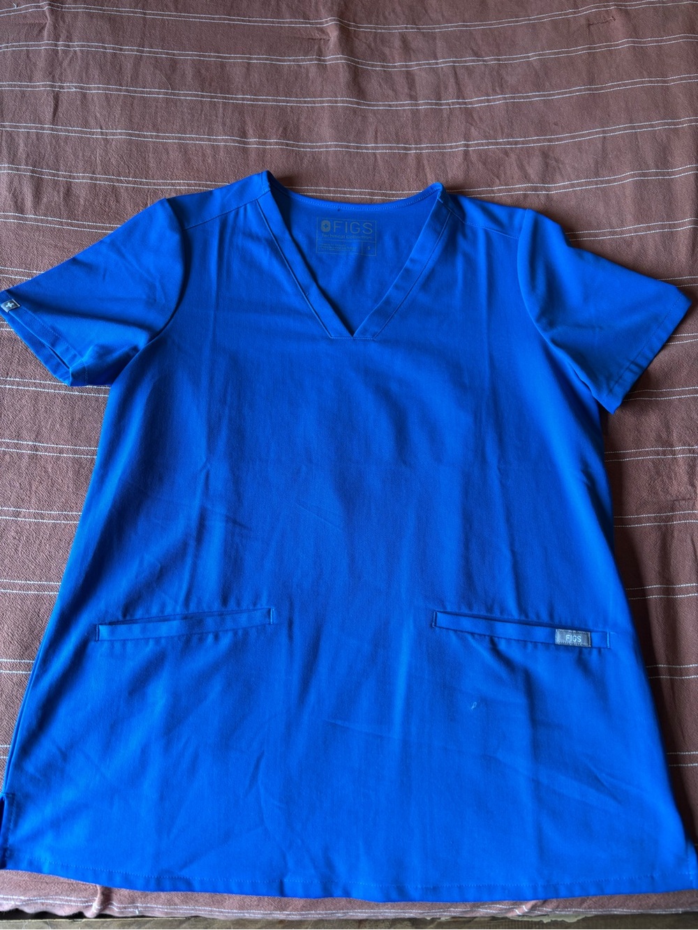 FIGS Casma 3 Pocket scrub top (S) Royal Blue